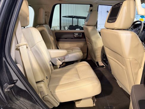Used 2015 Lincoln Navigator 2WD w/ Equipment Group 101A Reserve image 12