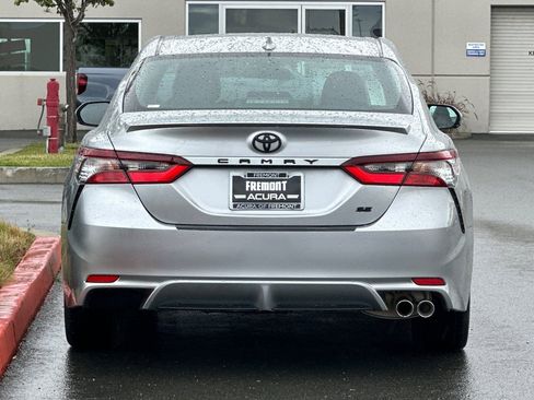 Used 2023 Toyota Camry SE FWD image 5