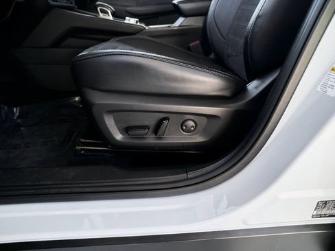 Used 2024 Mitsubishi Outlander Ralliart image 24