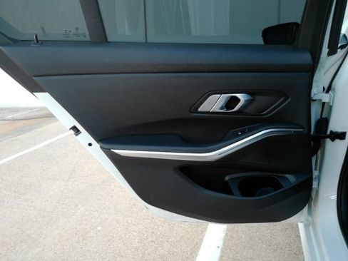 Used 2022 BMW 330e w/ Driving Assistance Package RWD image 19