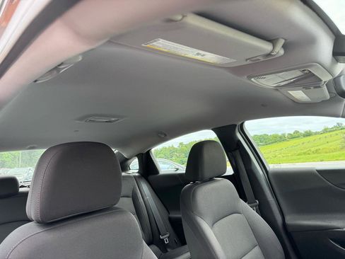 Used 2017 Chevrolet Malibu LT FWD image 21