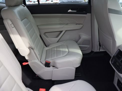 Used 2021 Volkswagen Atlas SEL Premium image 15