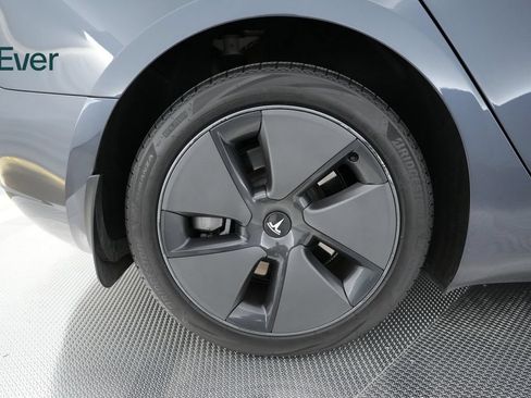 Used 2023 Tesla Model 3 Standard Range RWD image 19