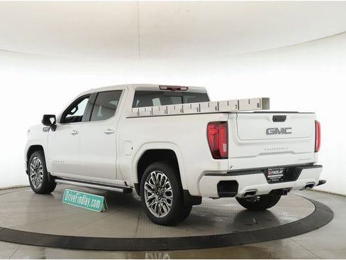 Used 2025 GMC Sierra 1500 Denali Ultimate image 8