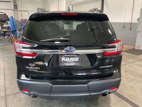 Used 2024 Subaru Ascent Premium w/ Convenience Package image 5
