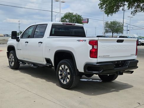 Certified 2024 Chevrolet Silverado 2500 Custom w/ Custom Convenience Package AWD/4WD image 5