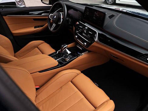 Used 2022 BMW M5 w/ Competition Package AWD/4WD image 5