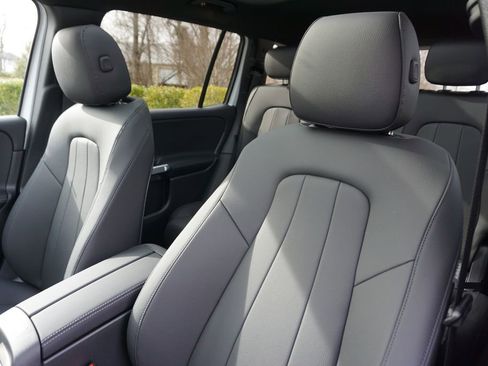 New 2026 Mercedes-Benz GLB 250 GLB 250 image 11