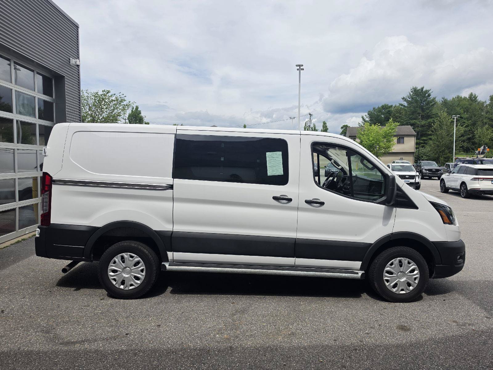 Used 2025 Ford Transit 250 Low Roof w/ Exterior Upgrade Package RWD image 2