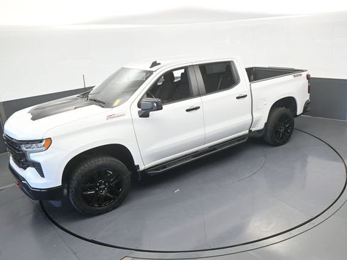 Used 2022 Chevrolet Silverado 1500 LT Trail Boss image 50