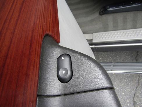 Used 2005 Ford F250 Lariat image 25