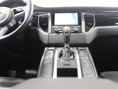 Used 2018 Porsche Macan S AWD/4WD image 33