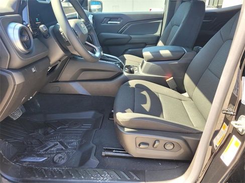 New 2026 Chevrolet Colorado LT image 9