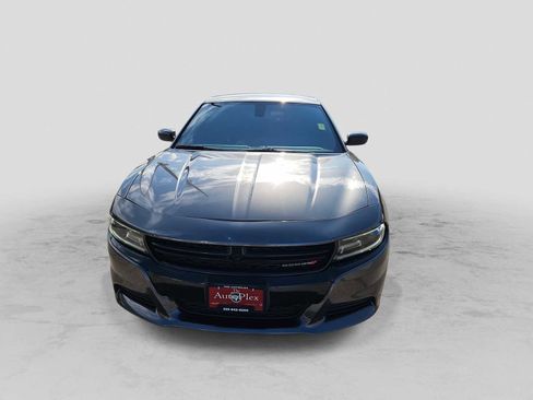Used 2022 Dodge Charger SXT w/ Blacktop Package image 3
