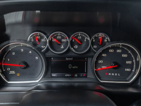 Used 2020 Chevrolet Silverado 2500 LT w/ Texas Edition image 24