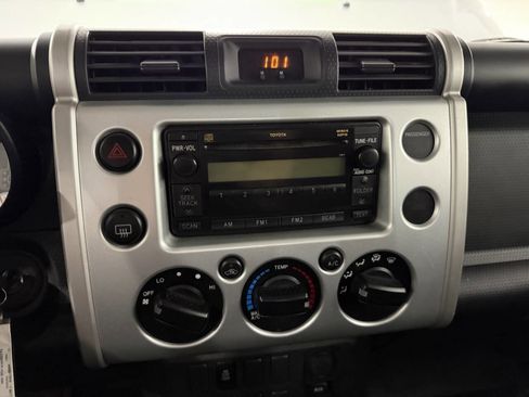 Used 2007 Toyota FJ Cruiser 4WD image 26