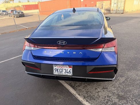 Used 2024 Hyundai Elantra SEL FWD image 8