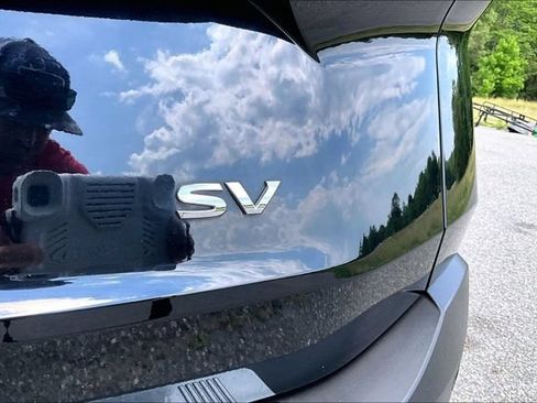 Used 2023 Nissan Rogue SV FWD image 23