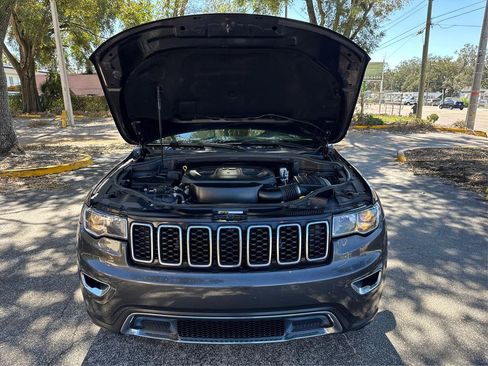Used 2020 Jeep Grand Cherokee Limited w/ Trailer Tow Group IV AWD/4WD image 11
