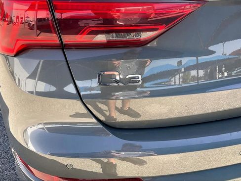 Used 2025 Audi Q3 2.0T Premium image 33