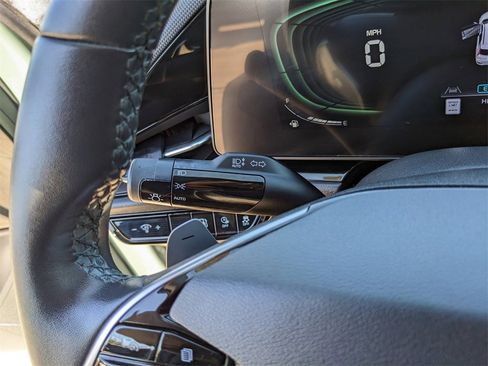 Certified 2023 Kia Niro EX image 33