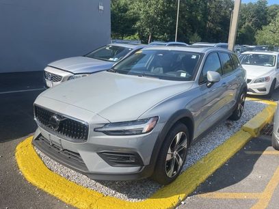 Certified 2024 Volvo V60 B5 Cross Country Plus