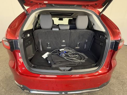 Used 2024 MAZDA CX-90 Plug-In Hybrid w/ Premium Pkg image 8