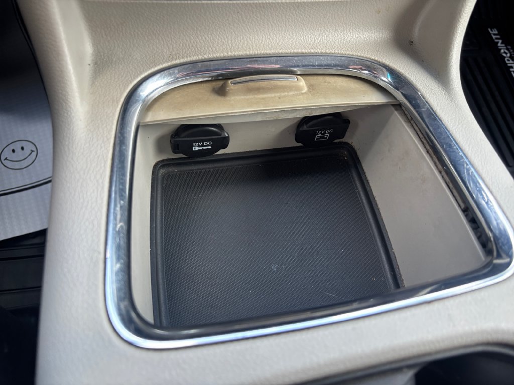 Used 2016 Dodge Grand Caravan SXT FWD image 22
