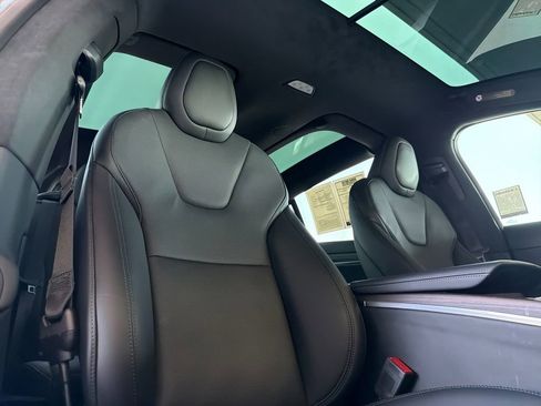 Used 2023 Tesla Model X AWD/4WD image 19