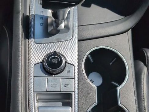 Used 2022 Genesis G70 3.3T image 13