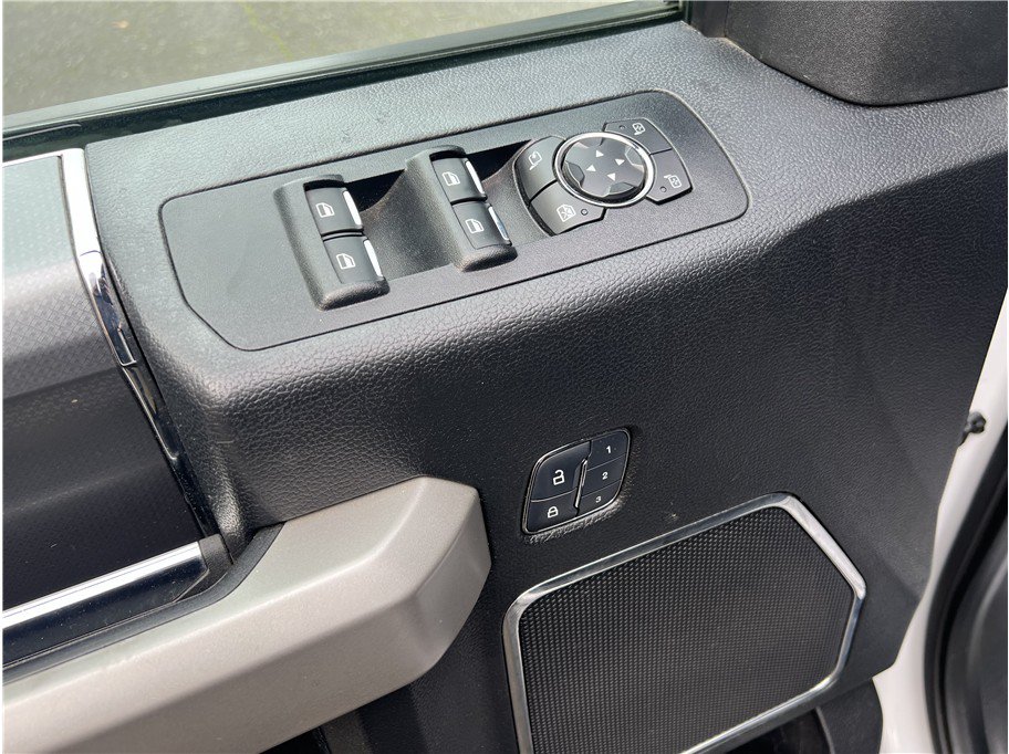 Used 2017 Ford F150 Lariat RWD image 14