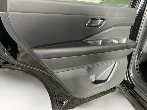 Used 2025 Nissan Pathfinder SV FWD image 26