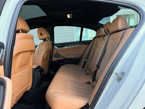Used 2022 BMW 530i w/ M Sport Package RWD image 25