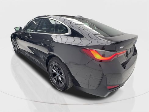 Used 2025 BMW i4 eDrive40 image 10