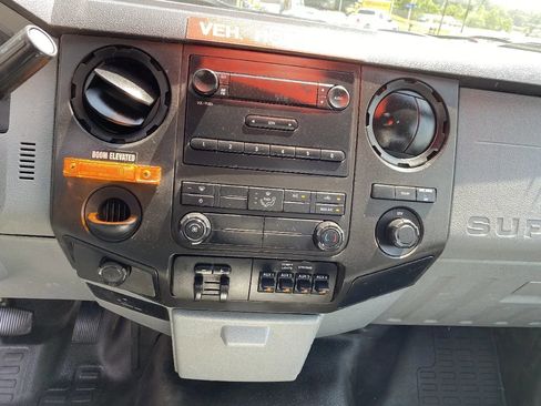 Used 2012 Ford F450 XL w/ Heavy Service Suspension Pkg image 13