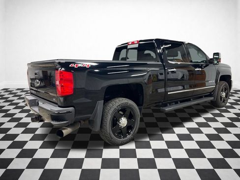 Used 2015 Chevrolet Silverado 2500 LTZ w/ Duramax Plus Package AWD/4WD image 8