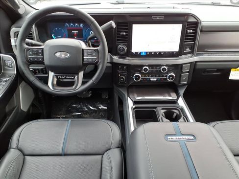 New 2026 Ford F250 Platinum w/ FX4 Off-Road Package image 18