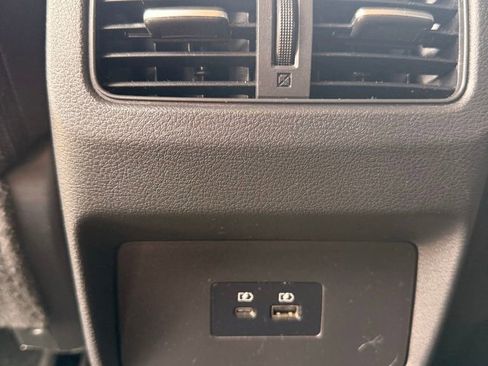 Used 2021 Nissan Rogue SV FWD image 23
