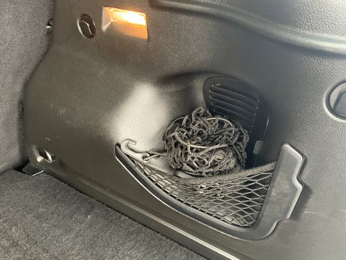 Used 2017 Jeep Renegade Limited image 32