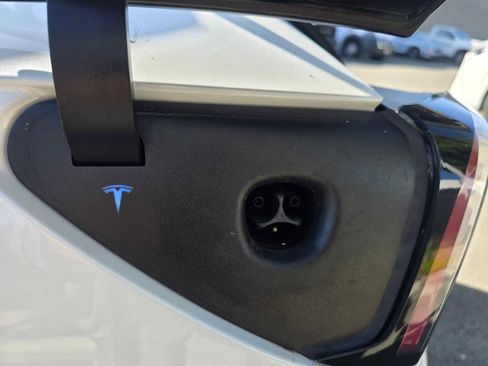 Used 2021 Tesla Model 3 Standard Range Plus RWD image 19
