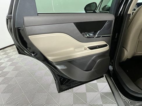 Used 2024 Lincoln Corsair AWD image 29