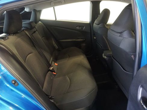 Certified 2019 Toyota Prius LE FWD image 19