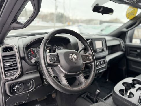 Used 2024 RAM 2500 Tradesman w/ Chrome Appearance Group image 12