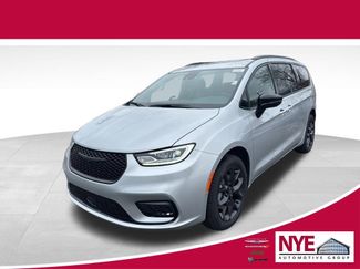 New 2026 Chrysler Pacifica Limited w/ S Appearance Package 360° Tour