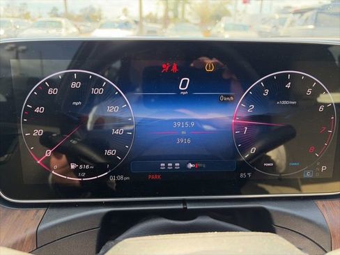 Used 2025 Mercedes-Benz C 300 Sedan image 9