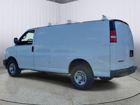Used 2023 Chevrolet Express 2500 w/ Driver Convenience Package RWD image 4