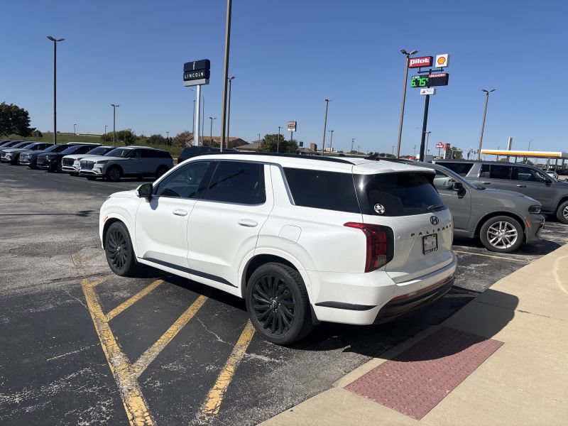 Used 2025 Hyundai Palisade Calligraphy AWD/4WD image 3