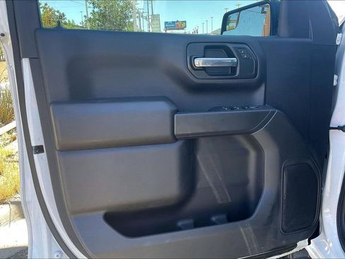Used 2025 Chevrolet Silverado 1500 Custom Trail Boss AWD/4WD image 23