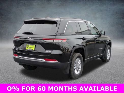 New 2025 Jeep Grand Cherokee Laredo w/ Luxury Tech Group I image 4