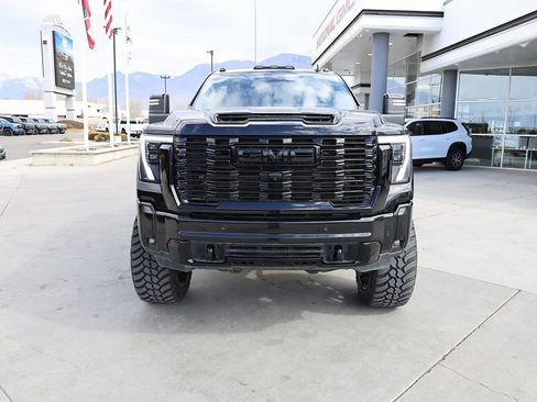 Used 2024 GMC Sierra 3500 Denali w/ Denali Reserve Package AWD/4WD image 9